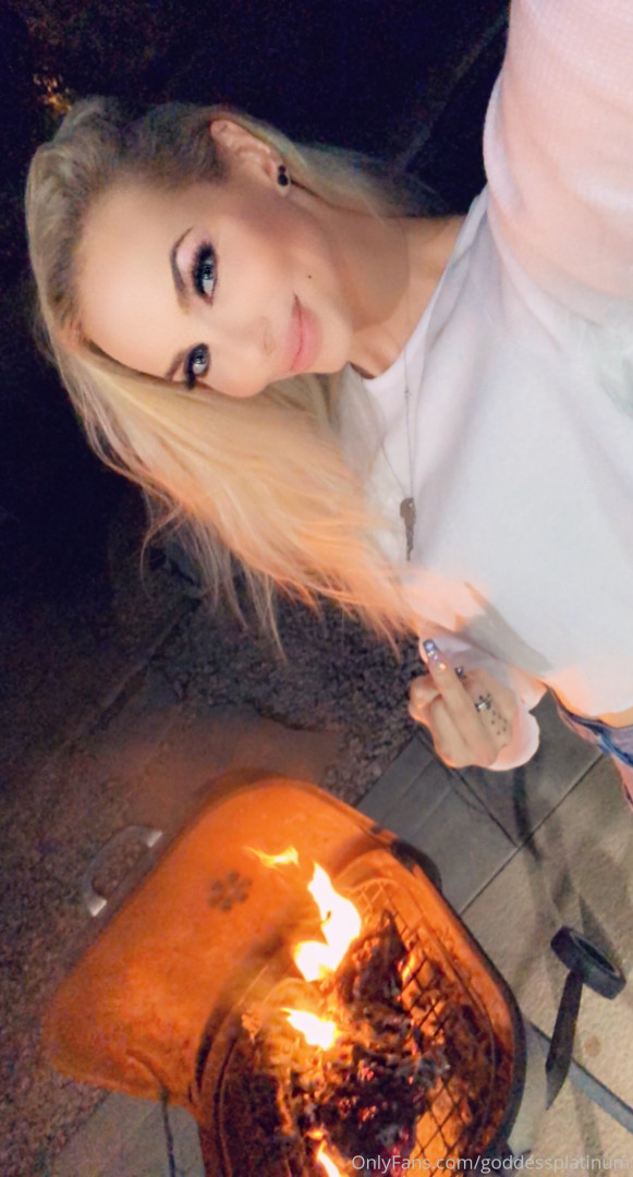 Photo by goddessplatinum published on October 15,2023 00:31:50 - BestThots