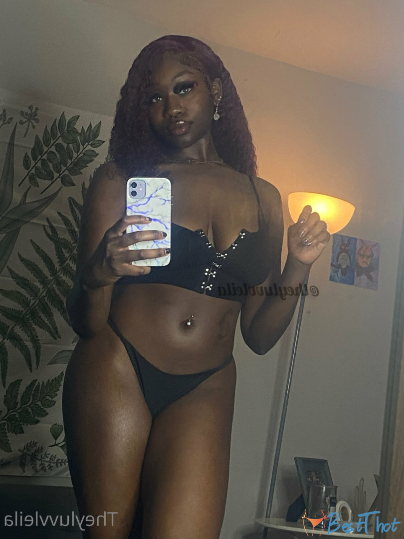 Photo by theyluvvleila published on December 12,2024 09:58:27 - BestThots