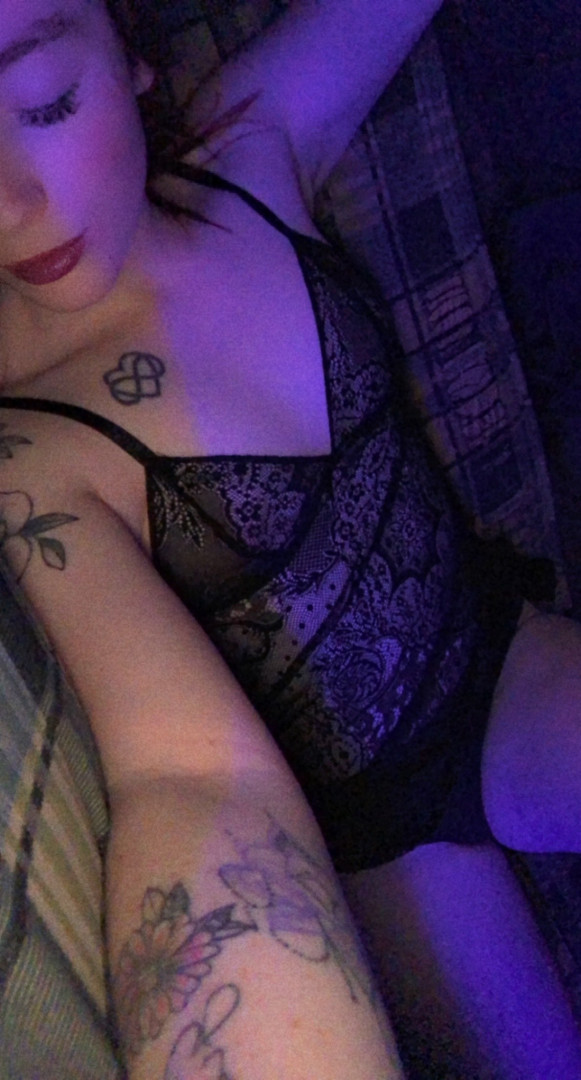 Photo by miniloupxxx published on July 25,2023 09:30:04 - BestThots