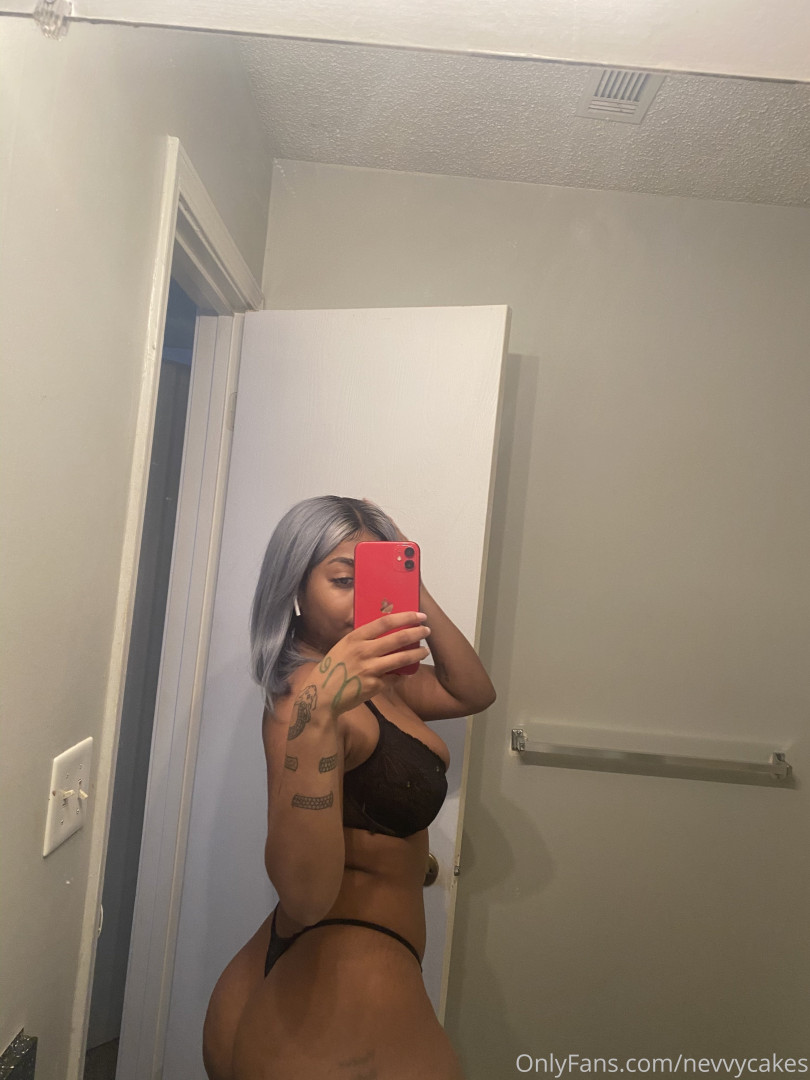 Photo by nevvycakes published on August 19,2023 06:00:14 - BestThots