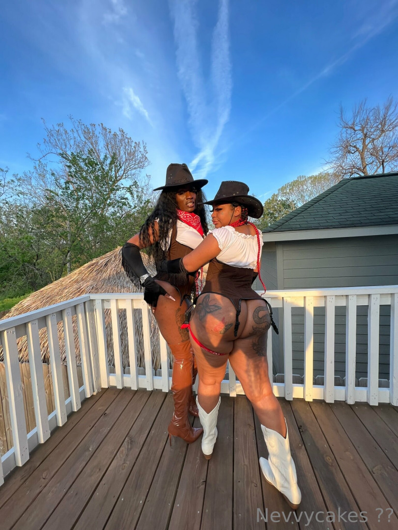 Photo by nevvycakes published on August 19,2023 06:04:05 - BestThots