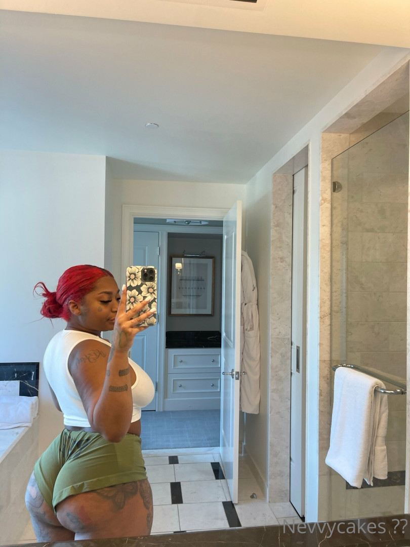 Photo by nevvycakes published on August 19,2023 06:15:50 - BestThots