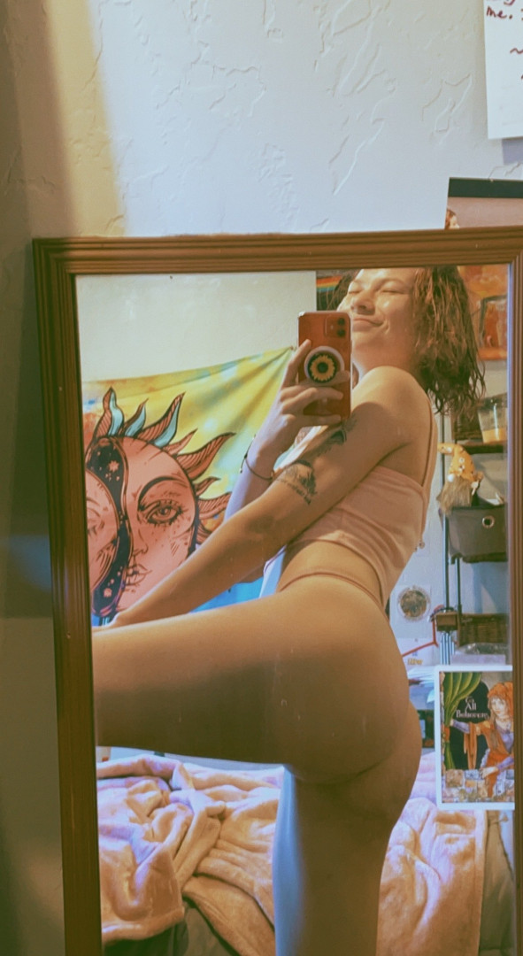 Photo by buttercupdaddy666 published on October 14,2023 00:00:10 - BestThots