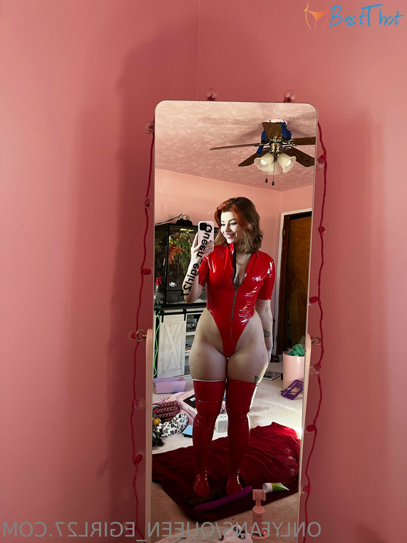 Photo by queen_egirl27 published on December 13,2024 05:01:57 - BestThots