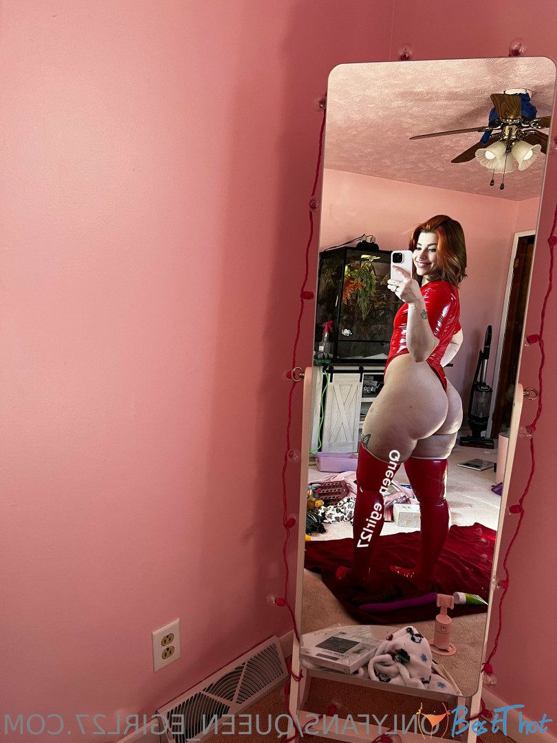 Photo by queen_egirl27 published on December 13,2024 05:02:44 - BestThots