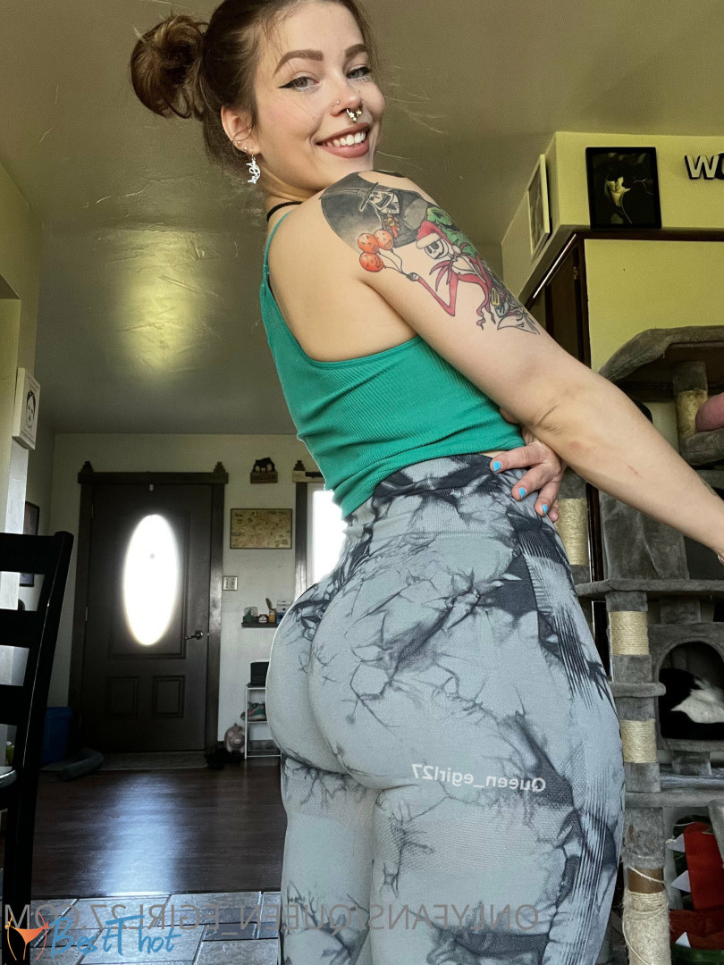 Photo by queen_egirl27 published on December 13,2024 05:04:25 - BestThots