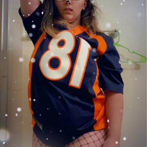 queenjuliaoxx #8306195