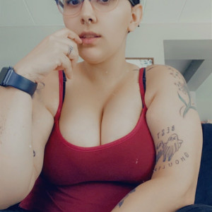 queenjuliaoxx #8306215