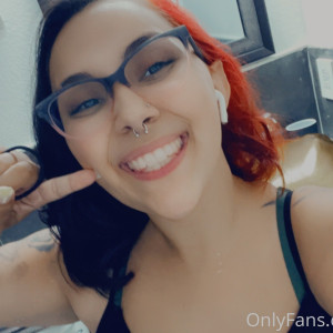 queenjuliaoxx #8306216