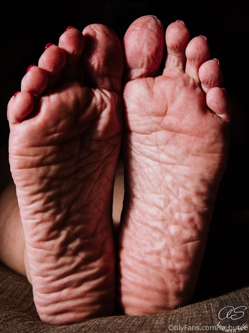 Photo by la_butee published on October 16,2023 21:09:10 - BestThots