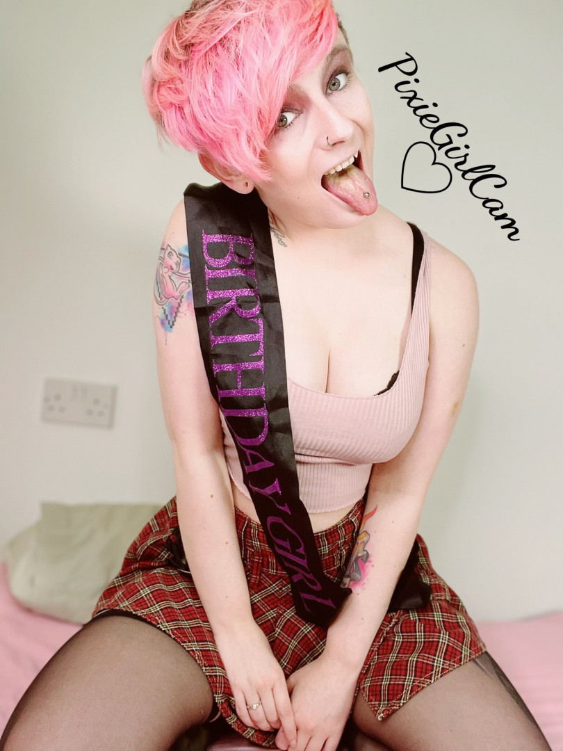 Photo by pixiegirlcam published on July 25,2023 07:02:53 - BestThots