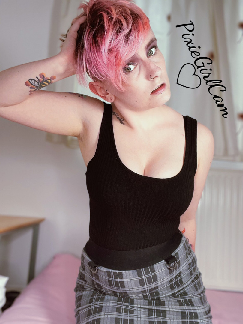 Photo by pixiegirlcam published on July 25,2023 07:05:07 - BestThots