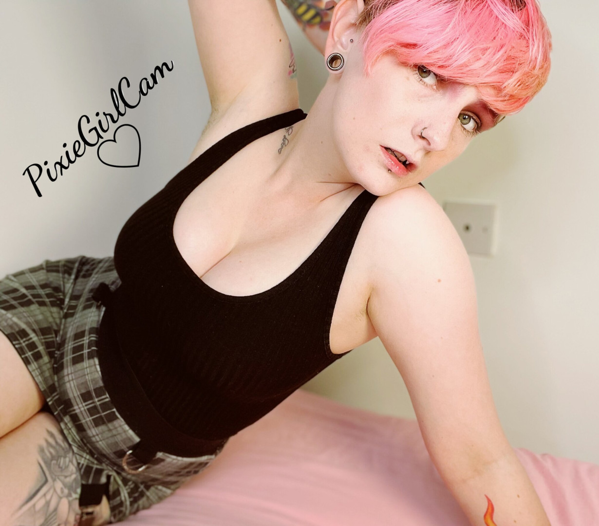 Photo by pixiegirlcam published on July 25,2023 07:05:45 - BestThots