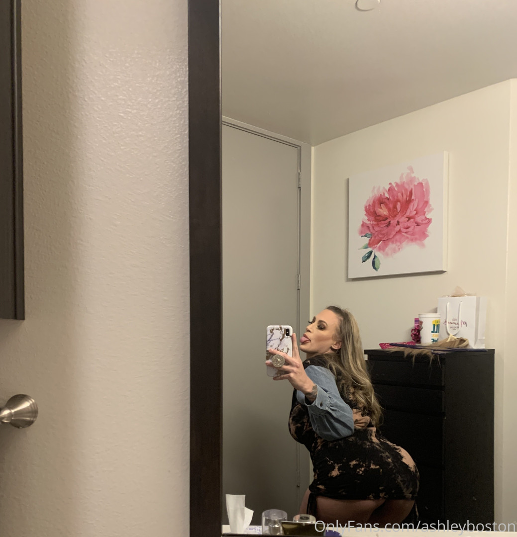 Photo by ashleyboston published on November 23,2023 23:11:20 - BestThots