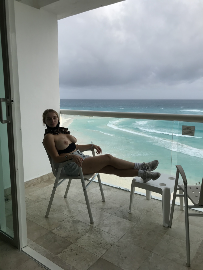 Photo by zoieburgher published on October 24,2023 21:36:04 - BestThots