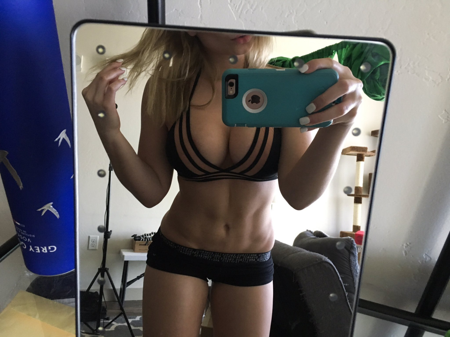 Photo by zoieburgher published on October 24,2023 21:43:49 - BestThots