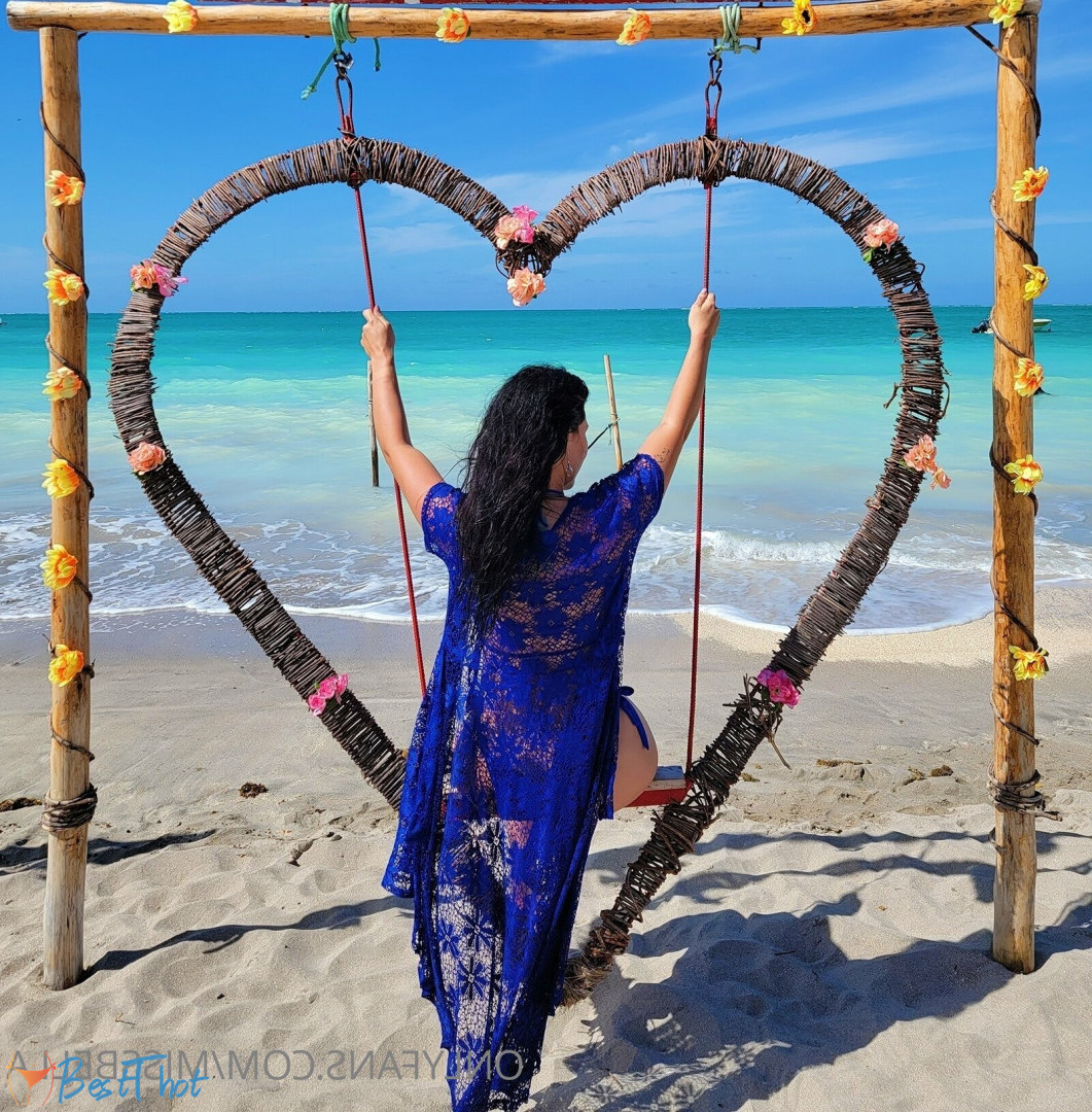 Photo by missbella published on December 12,2024 09:40:10 - BestThots