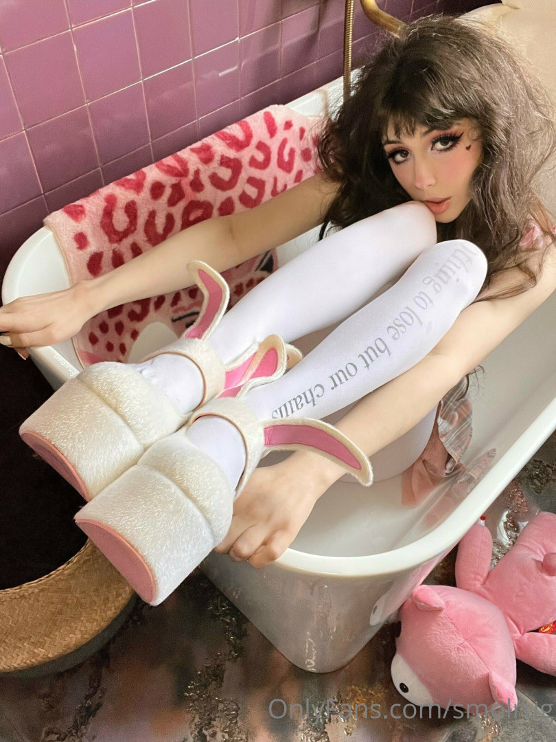 Photo by smolrug published on May 17,2023 21:20:56 - BestThots