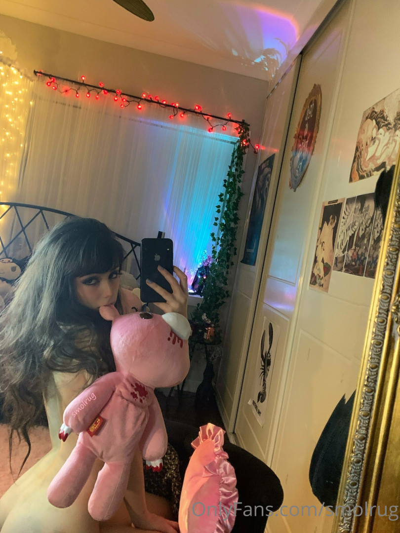 Photo by smolrug published on May 17,2023 21:22:46 - BestThots