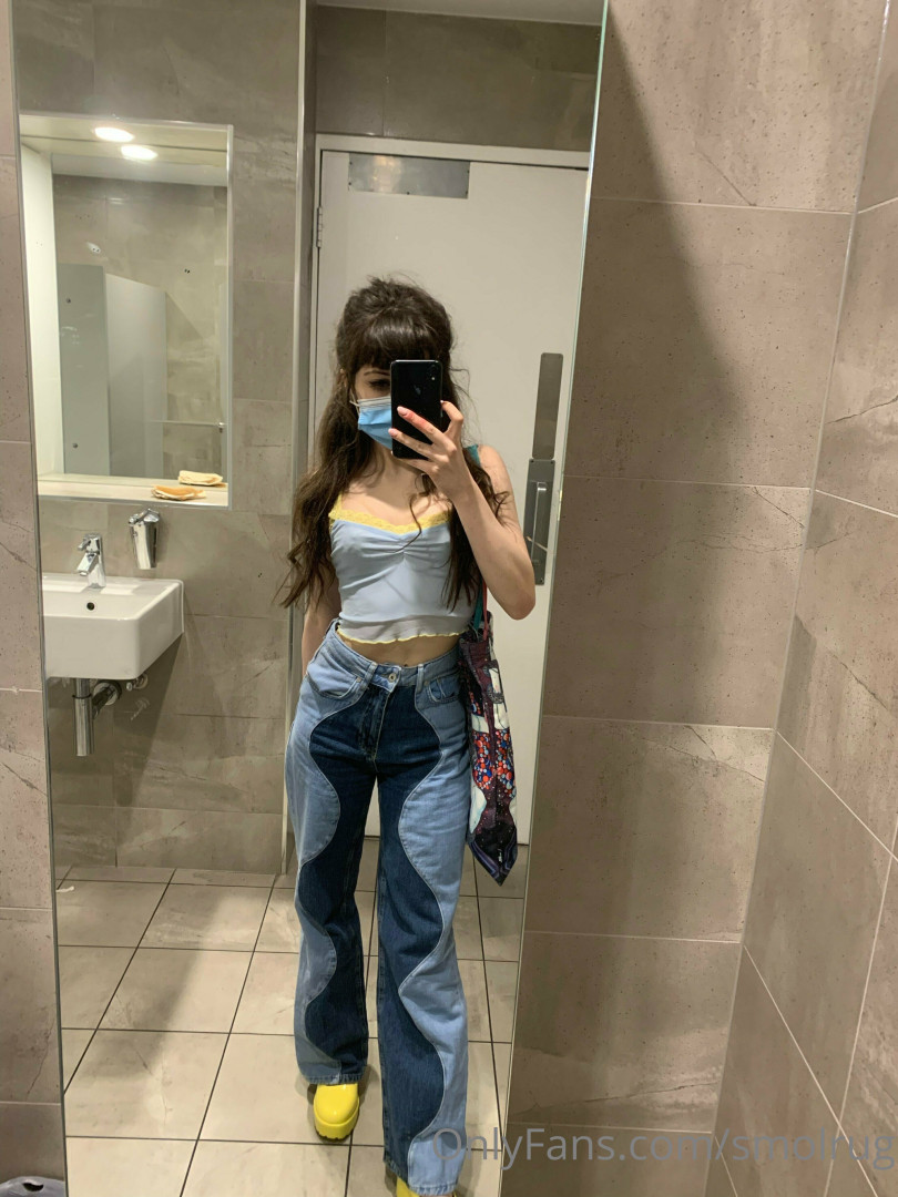 Photo by smolrug published on May 17,2023 21:23:08 - BestThots