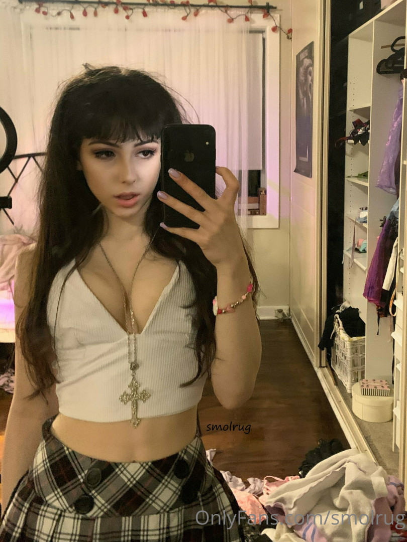 Photo by smolrug published on May 17,2023 21:24:37 - BestThots