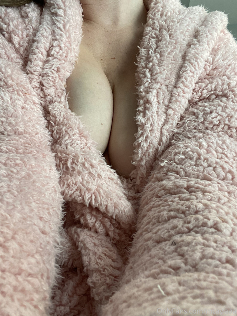 Photo by mcaylaaa published on August 22,2023 23:43:07 - BestThots