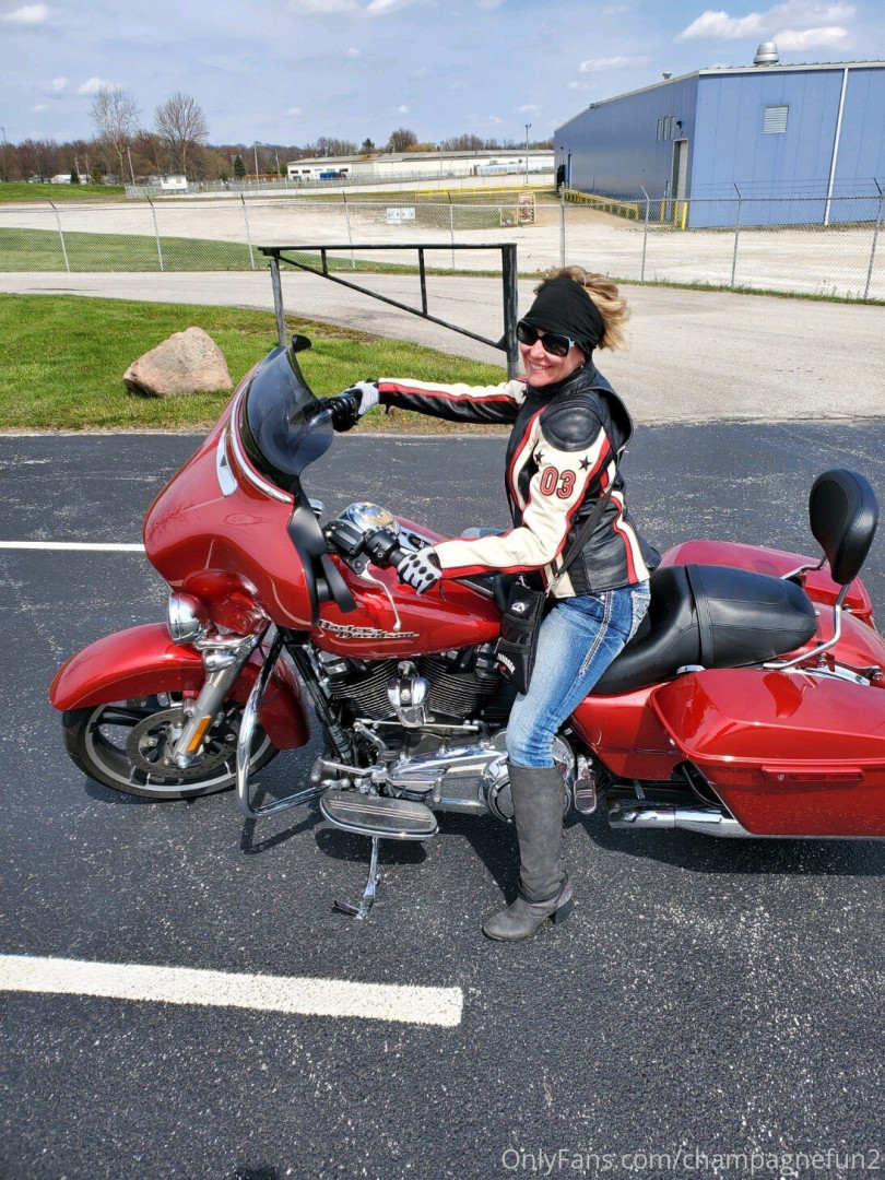 Photo by champagnefun2 published on May 29,2023 07:12:46 - BestThots