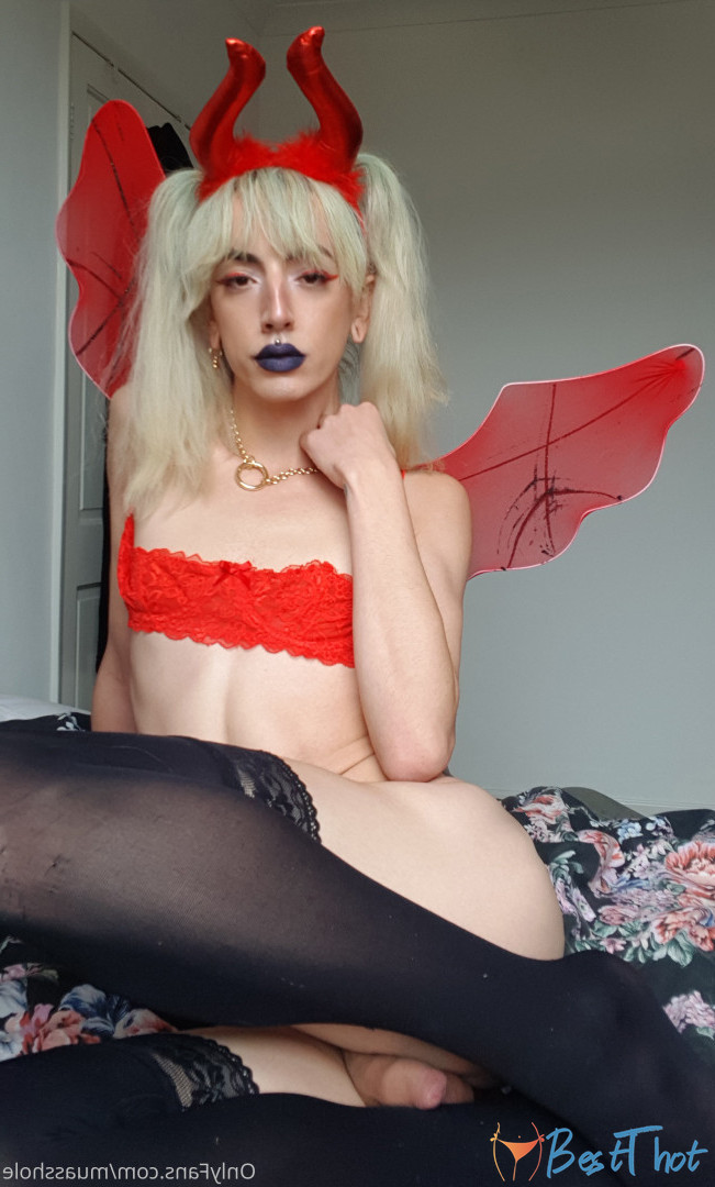 Photo by muasshole published on December 15,2024 18:05:25 - BestThots