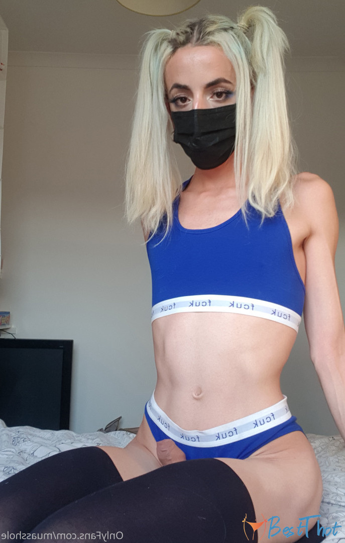 Photo by muasshole published on December 15,2024 19:06:41 - BestThots