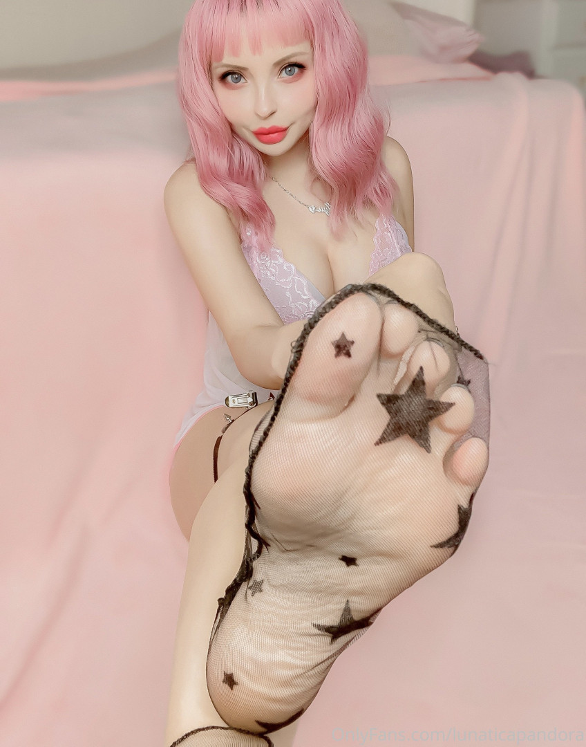 Photo by lunaticapandora published on October 17,2023 02:54:34 - BestThots