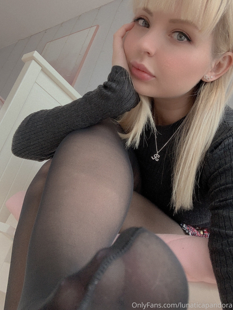 Photo by lunaticapandora published on October 17,2023 02:54:54 - BestThots