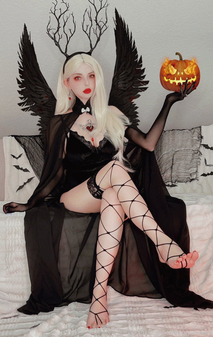 Photo by lunaticapandora published on October 17,2023 03:15:33 - BestThots