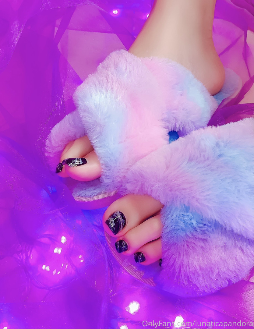 Photo by lunaticapandora published on October 17,2023 03:17:17 - BestThots