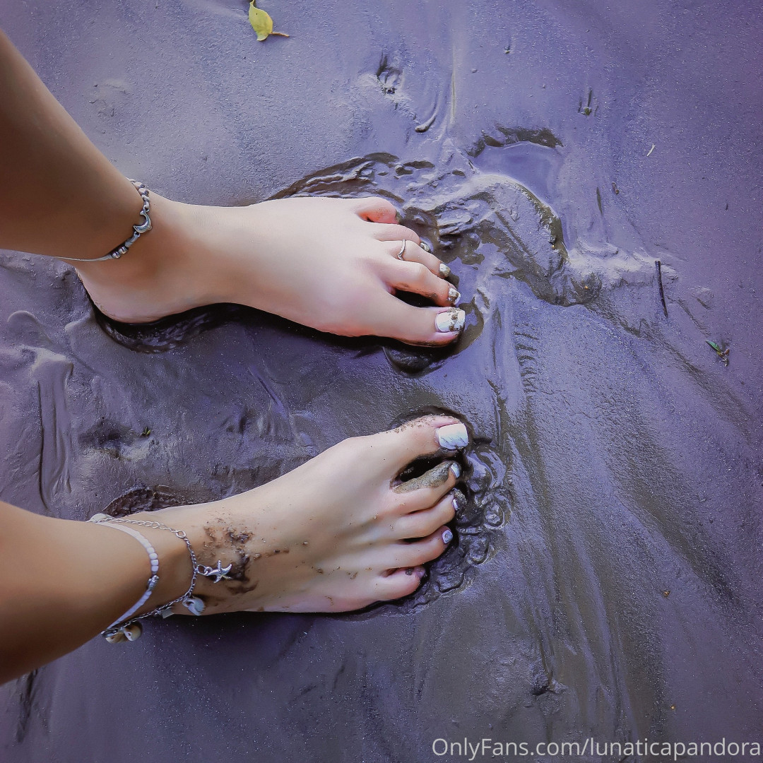 Photo by lunaticapandora published on October 17,2023 03:31:08 - BestThots