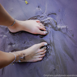 lunaticapandora #7575773