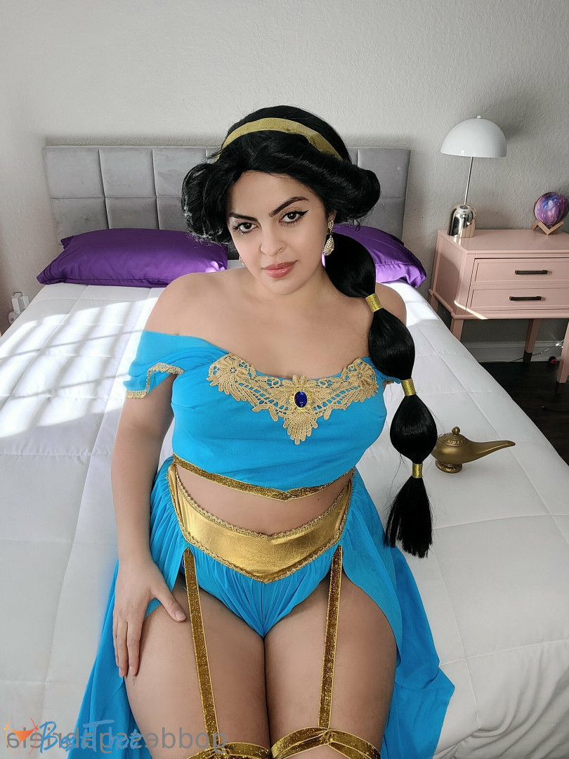 Photo by goddessgabriela published on December 13,2024 18:03:49 - BestThots