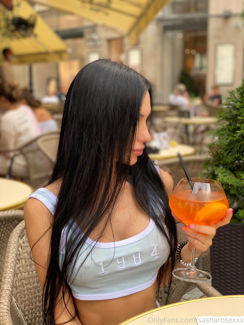 Photo by sasharosexxx published on June 5,2023 12:48:48 - BestThots