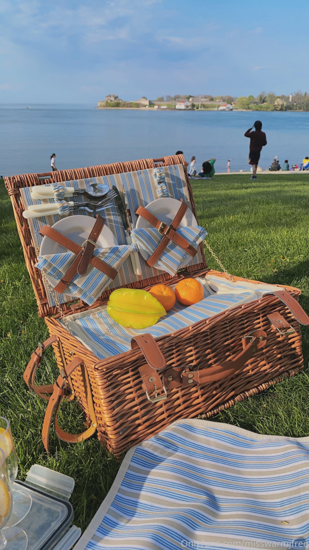 Photo by misswarmjfree published on August 2,2023 22:44:13 - BestThots