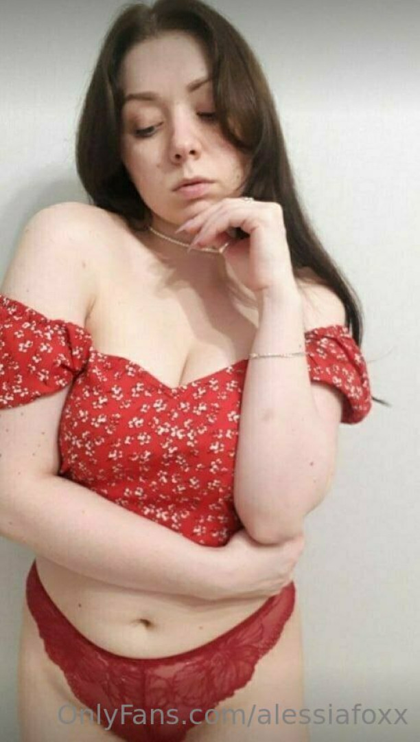Photo by alessiafoxx published on June 3,2023 01:56:35 - BestThots
