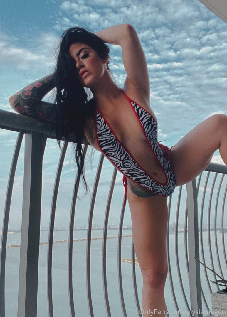 Photo by alysiamagen published on November 19,2023 21:51:11 - BestThots