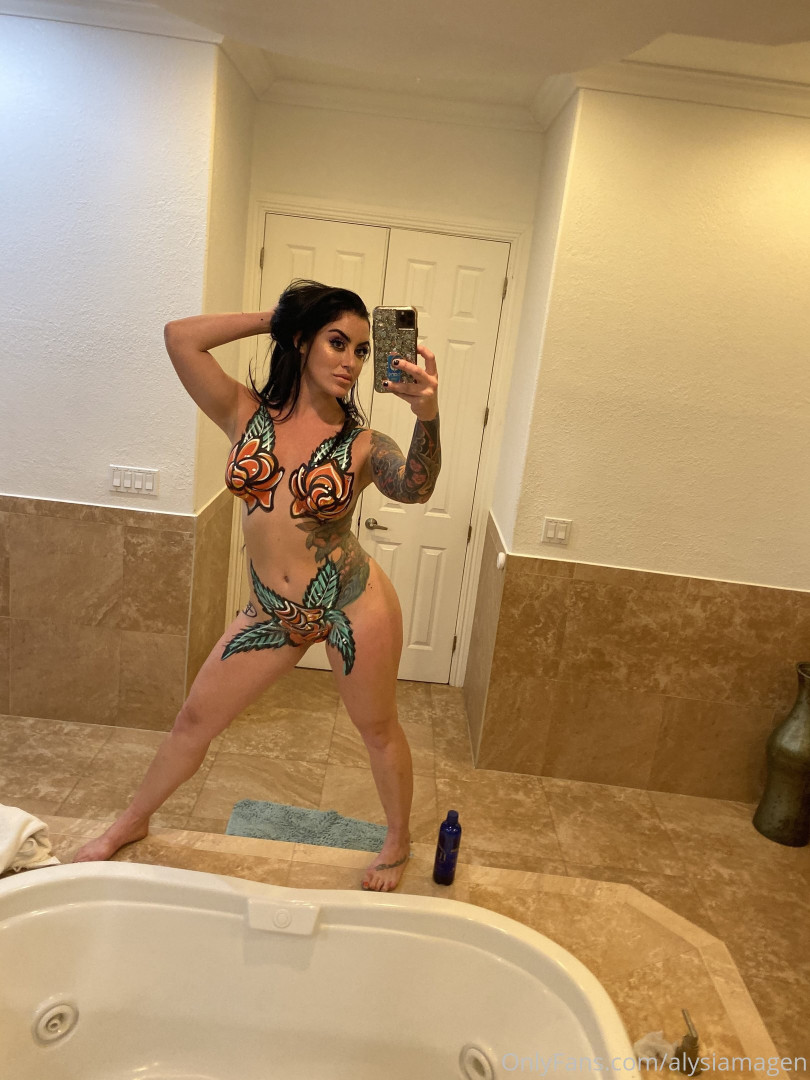 Photo by alysiamagen published on November 19,2023 21:51:40 - BestThots