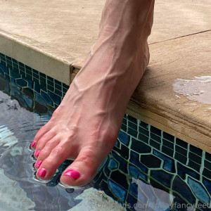 fridayfancyfeet #6263034