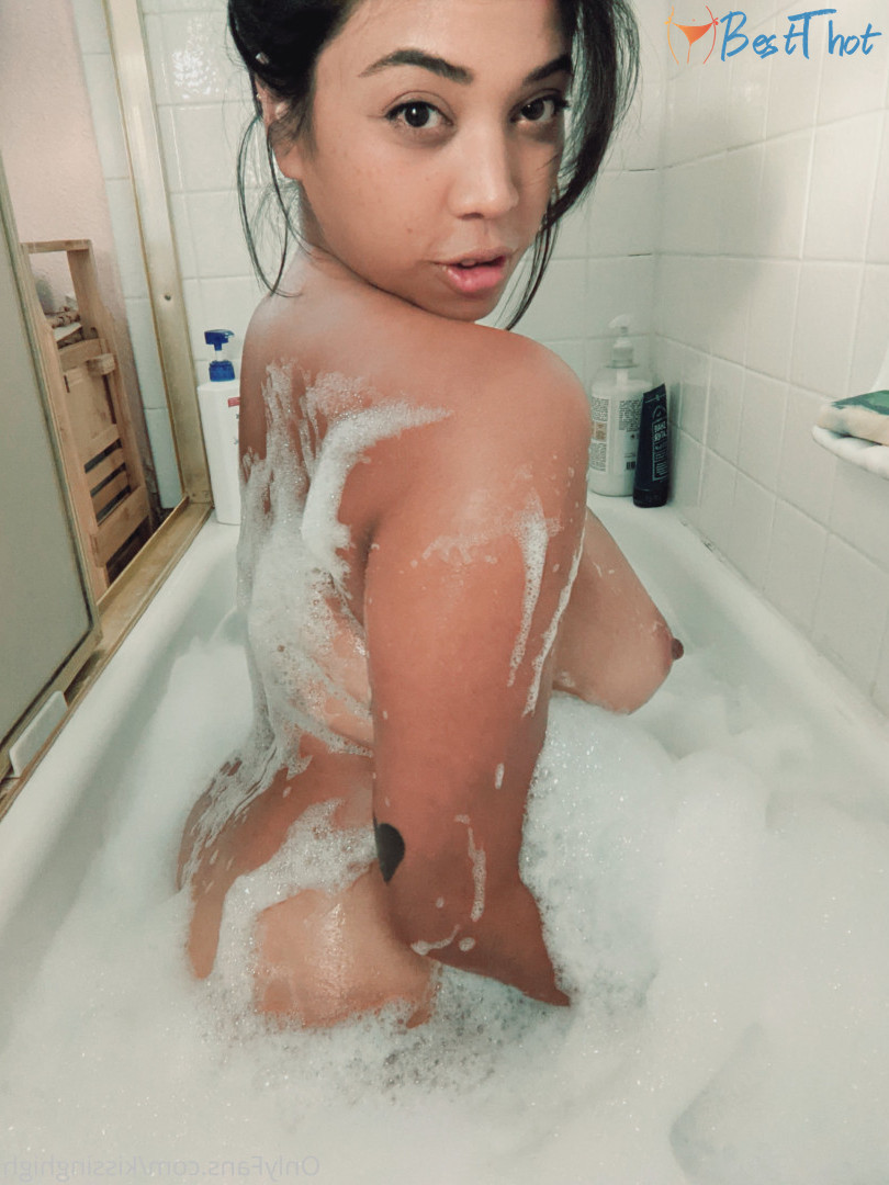 Photo by kissinghigh published on December 14,2024 14:06:33 - BestThots