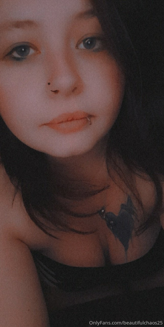 Photo by beautifulchaos25 published on October 16,2023 11:31:02 - BestThots