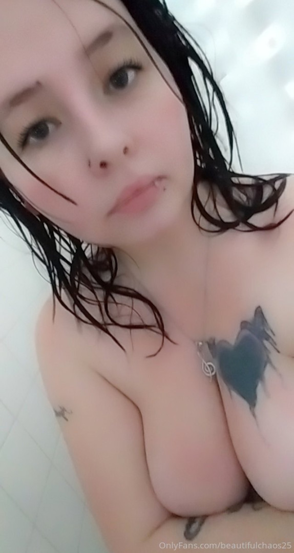 Photo by beautifulchaos25 published on October 16,2023 11:32:38 - BestThots