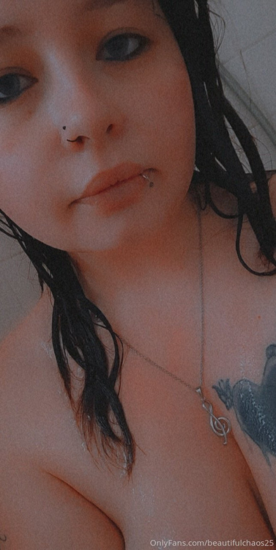 Photo by beautifulchaos25 published on October 16,2023 11:34:33 - BestThots