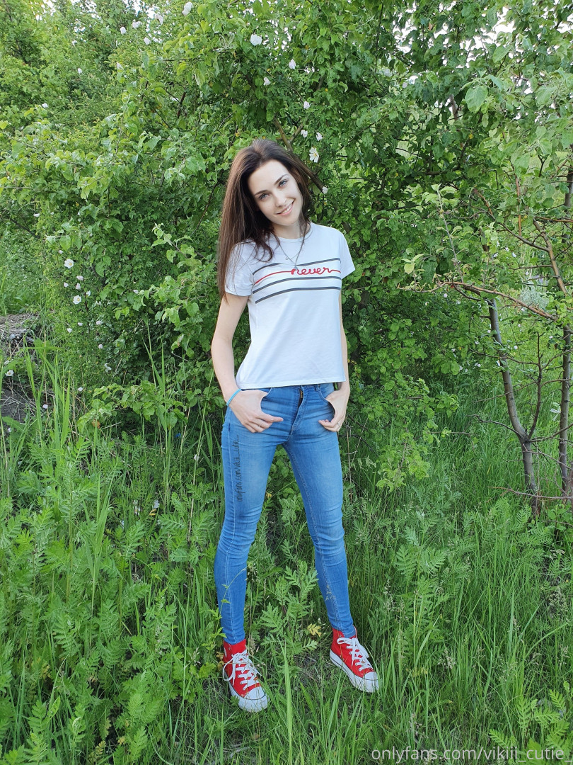 Photo by vikiii_cutie_ published on October 17,2023 04:27:23 - BestThots