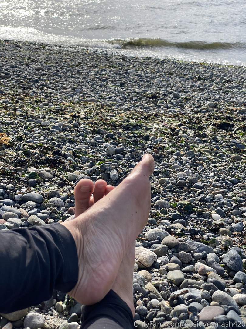 Photo by positivesmash420 published on June 15,2023 03:57:38 - BestThots