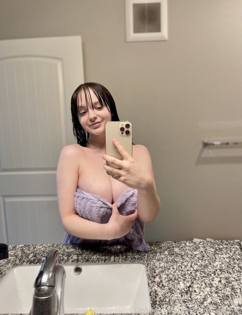 Photo by nutonmybangz published on July 18,2023 22:50:58 - BestThots