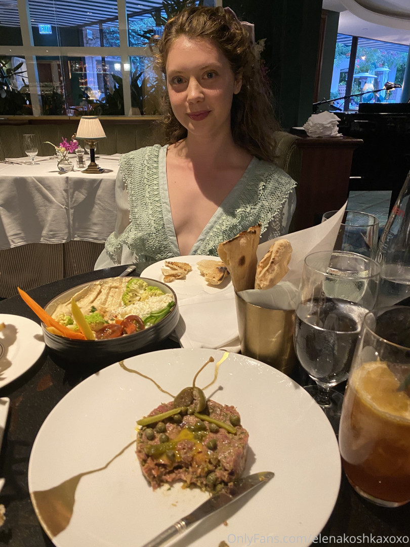 Photo by elenakoshkaxoxo published on January 14,2024 21:56:35 - BestThots